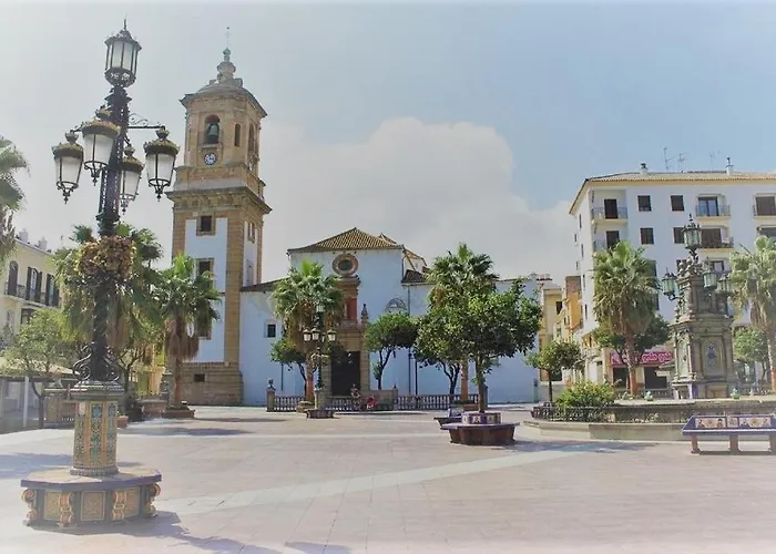 Coqueto Apartamento Nuevo En Pleno Centro De Algeciras Bb